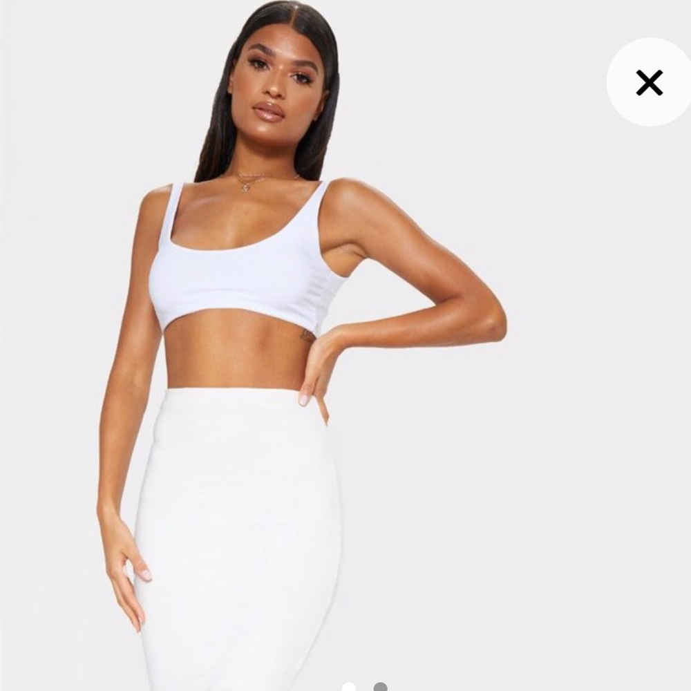 PrettyLittleThing Crop Top